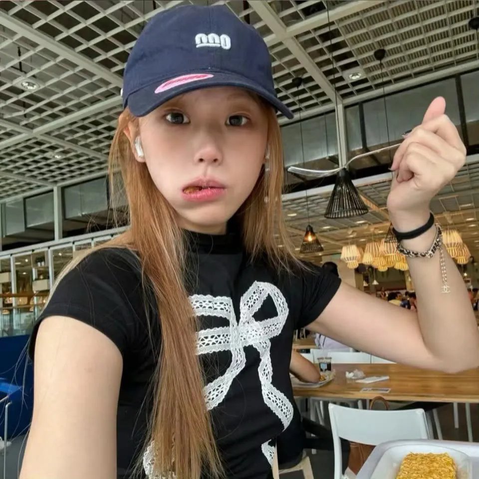 女猫